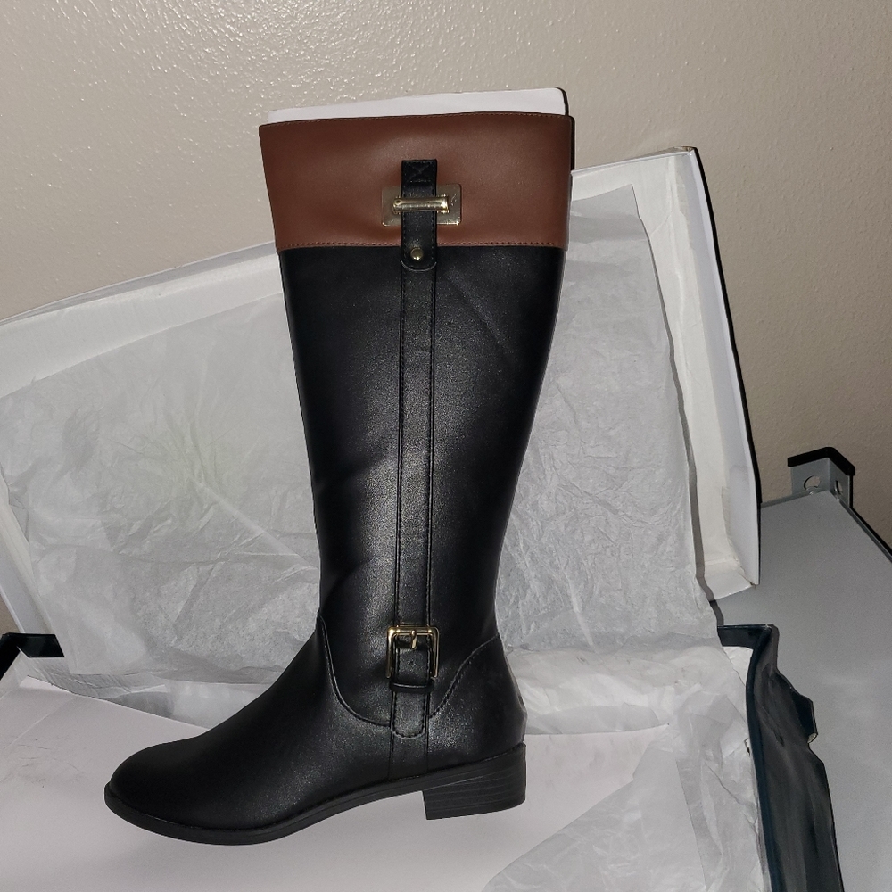 Beautiful woman boots size 6